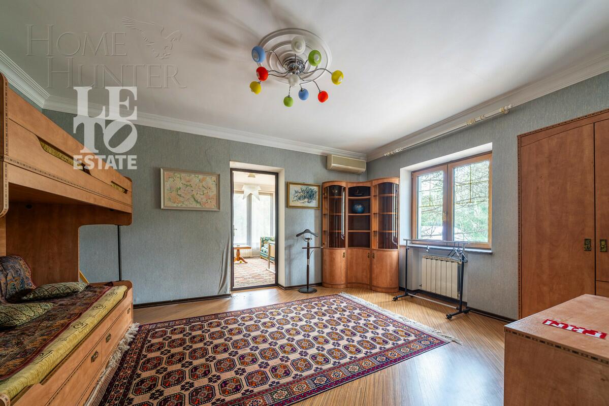 3-этажный коттедж 520 м² с отделкой