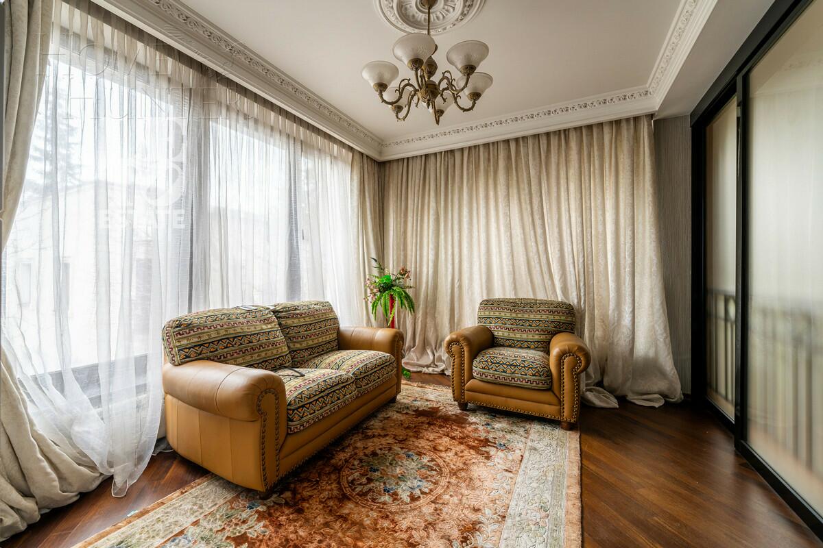 3-этажный коттедж 520 м² с отделкой