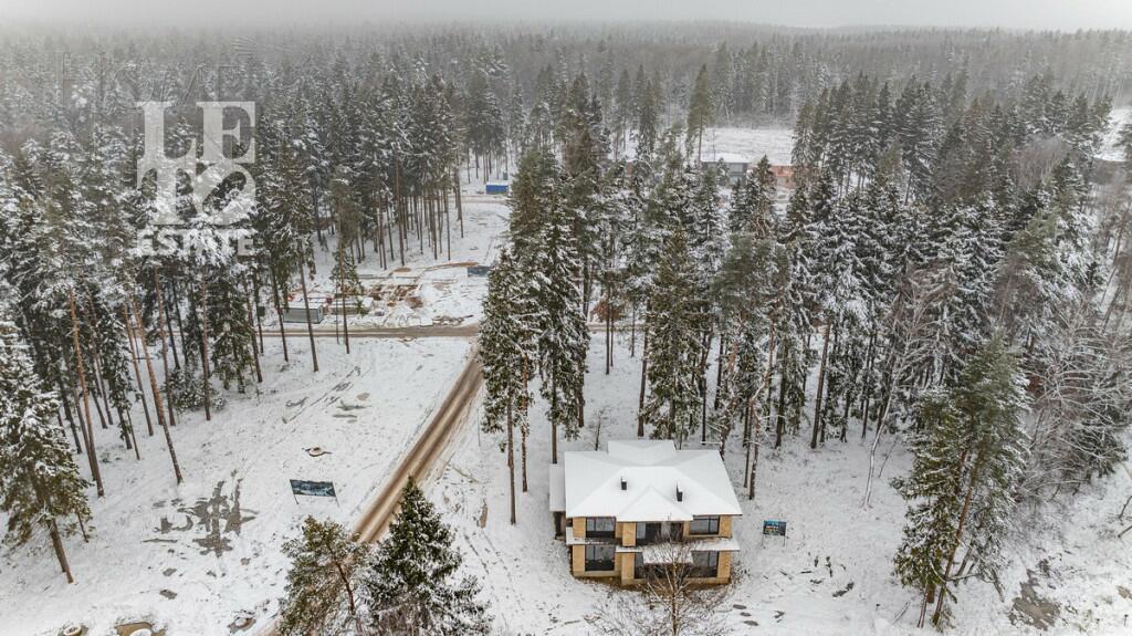 2-этажный коттедж 250 м² без отделки