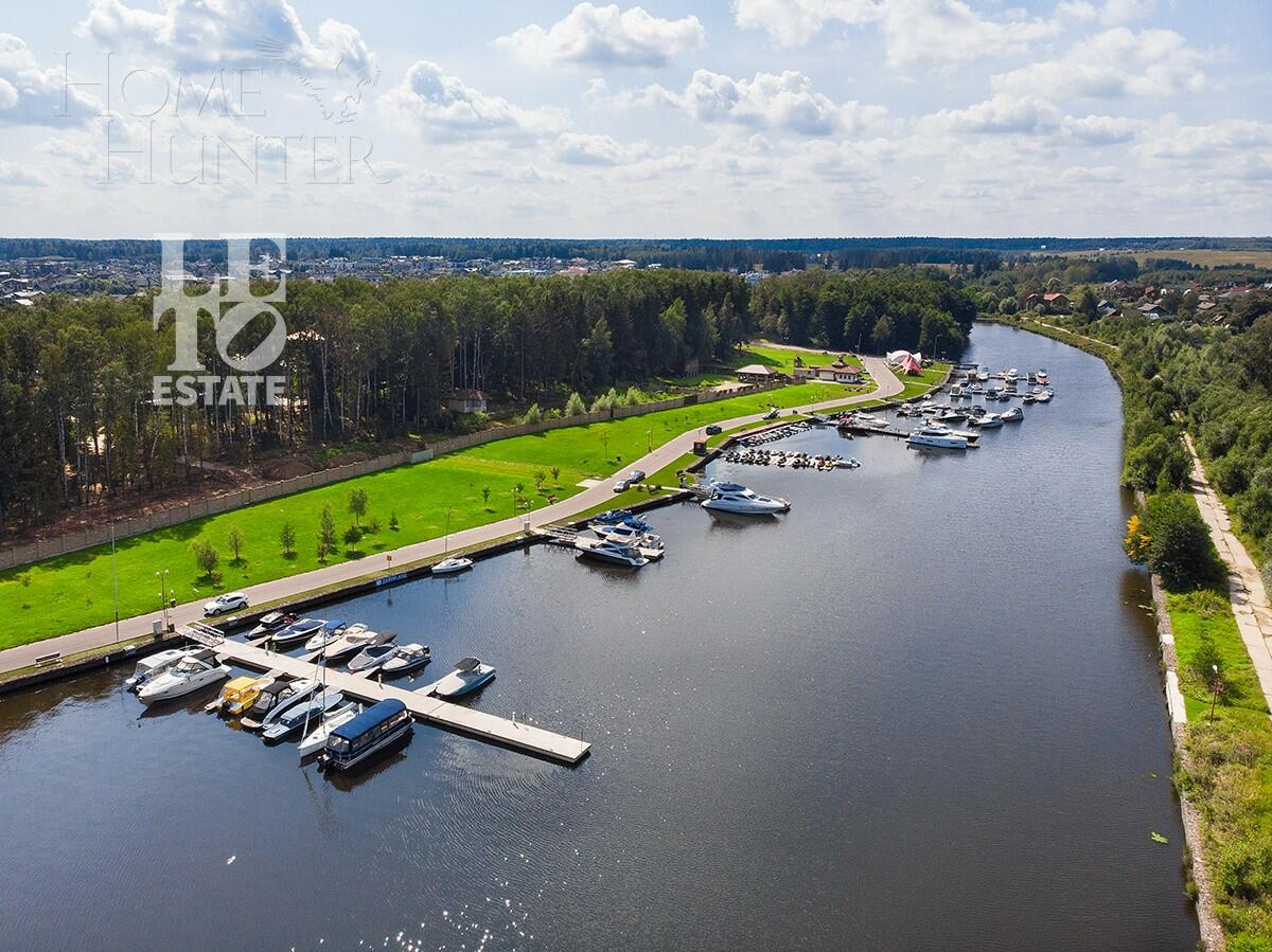 3-этажный коттедж 1 500 м² с отделкой