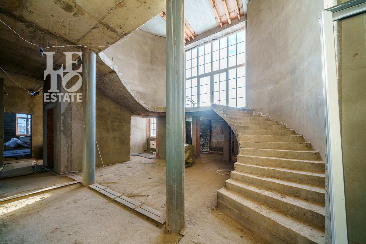 2-этажный коттедж 921 м² без отделки