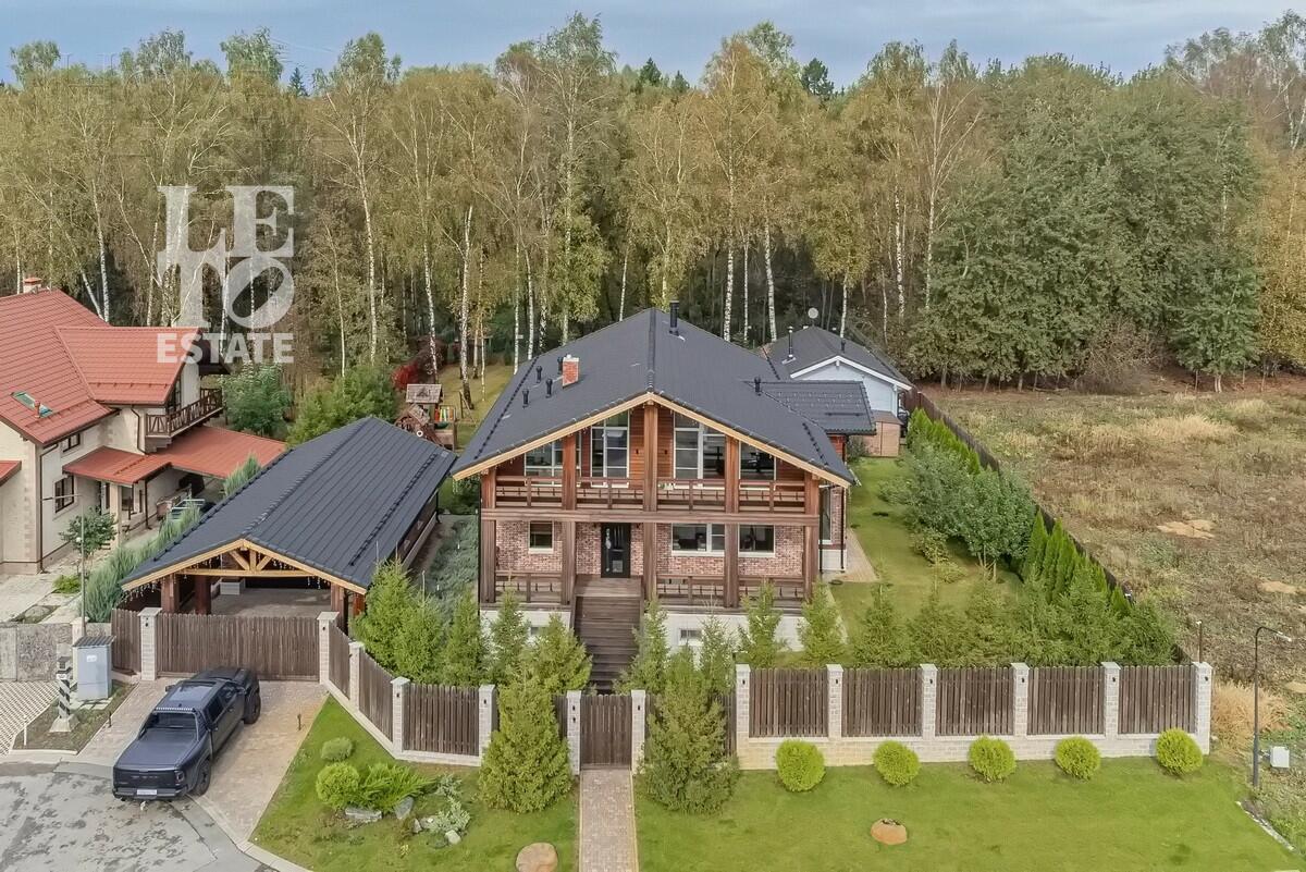 2-этажный коттедж 650 м² с отделкой