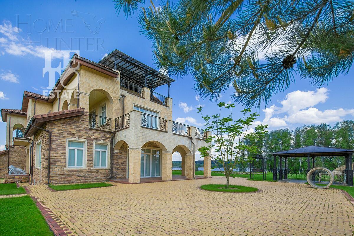 3-этажный коттедж 1 500 м² с отделкой