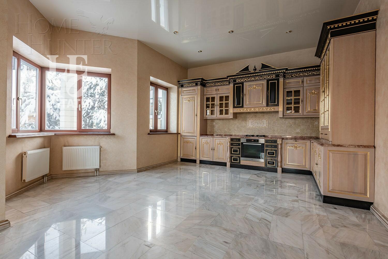 2-этажный коттедж 479.7 м² с отделкой