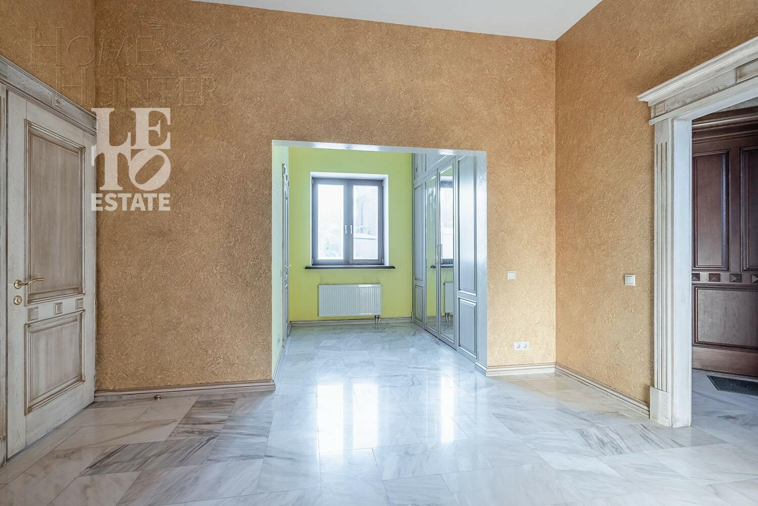 2-этажный коттедж 479.7 м² с отделкой