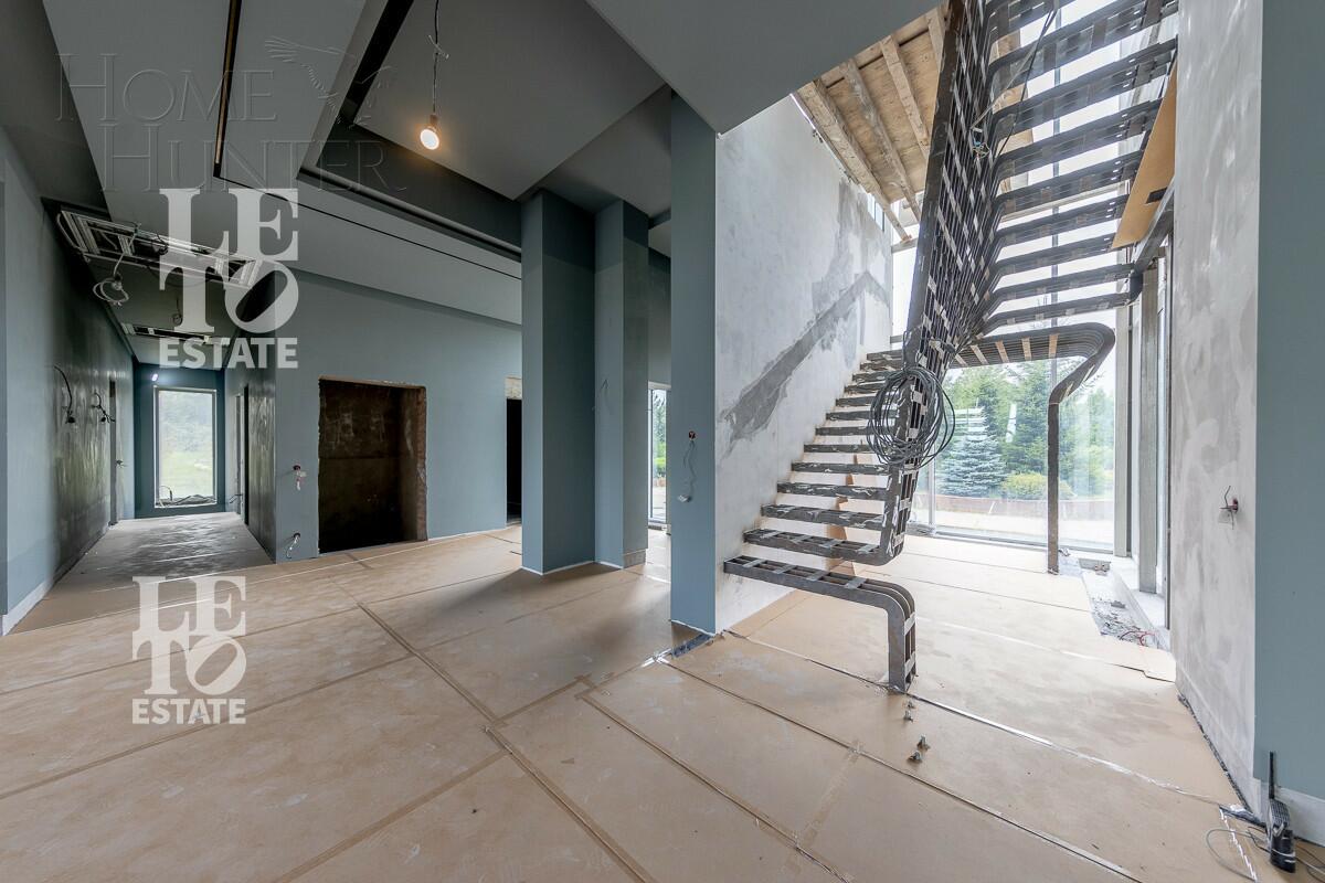 3-этажный коттедж 1 445 м² без отделки