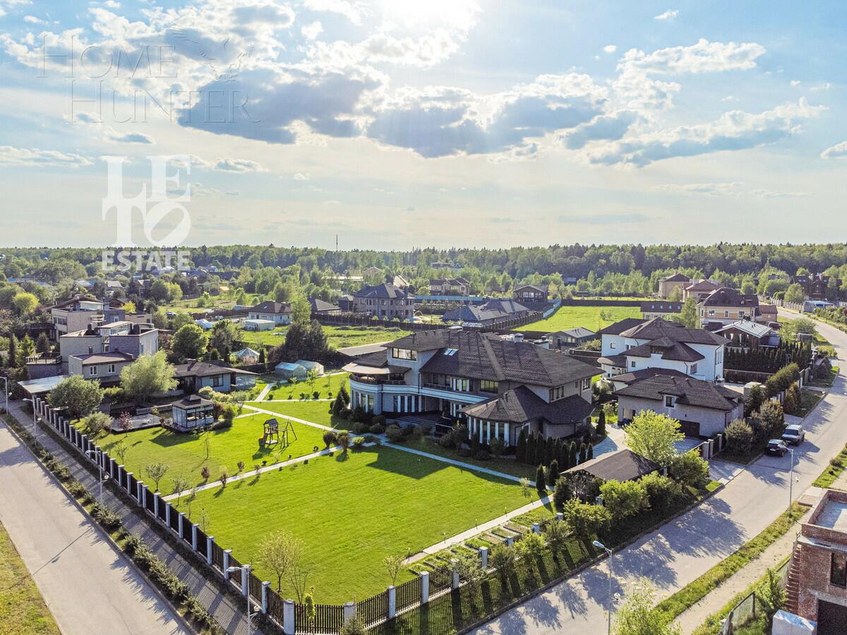 2-этажный коттедж 1 150 м² с отделкой