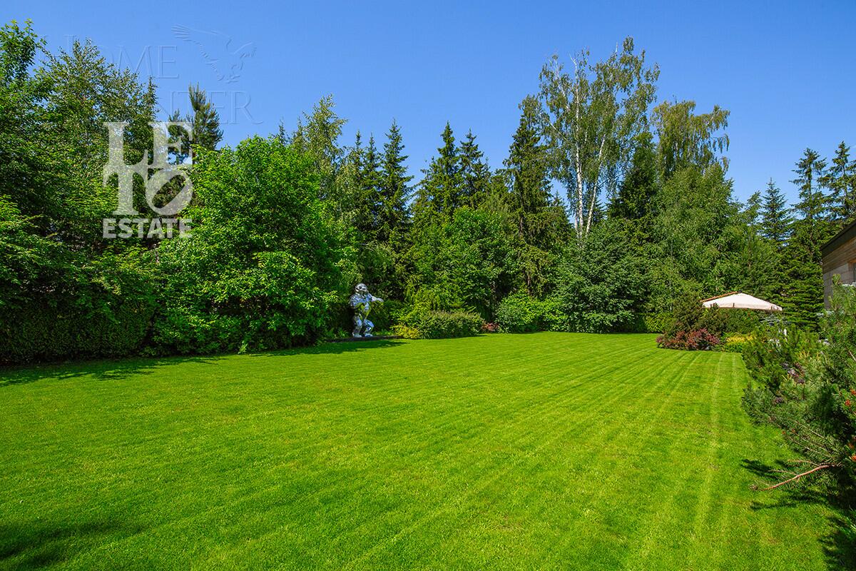 1-этажный коттедж 650 м² с отделкой