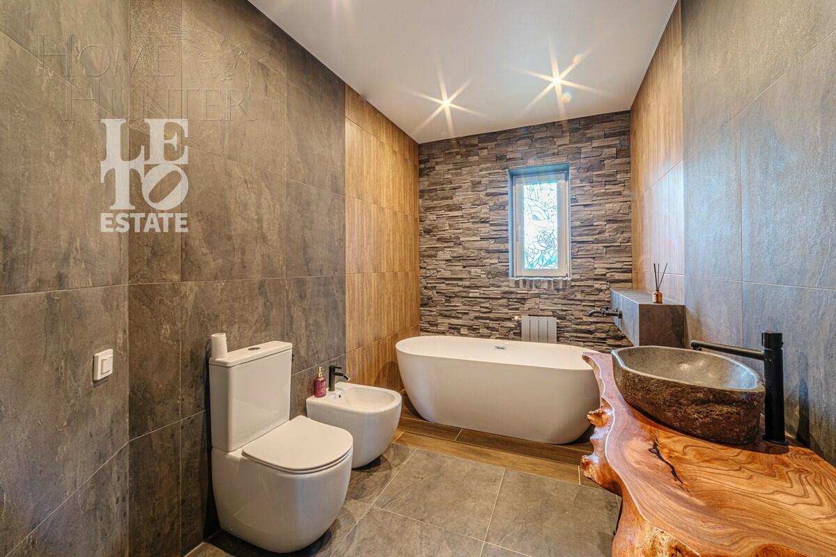 2-этажный коттедж 328.4 м² с отделкой