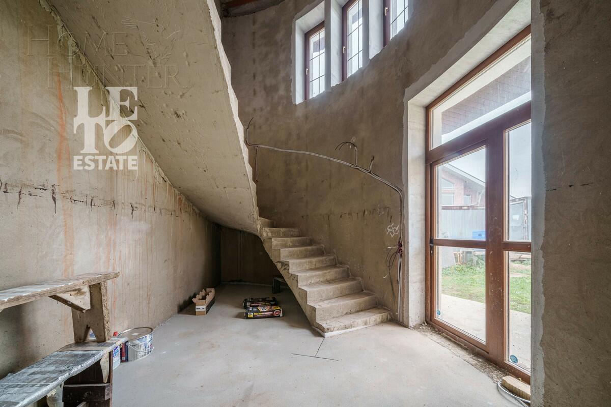 2-этажный коттедж 303 м² без отделки