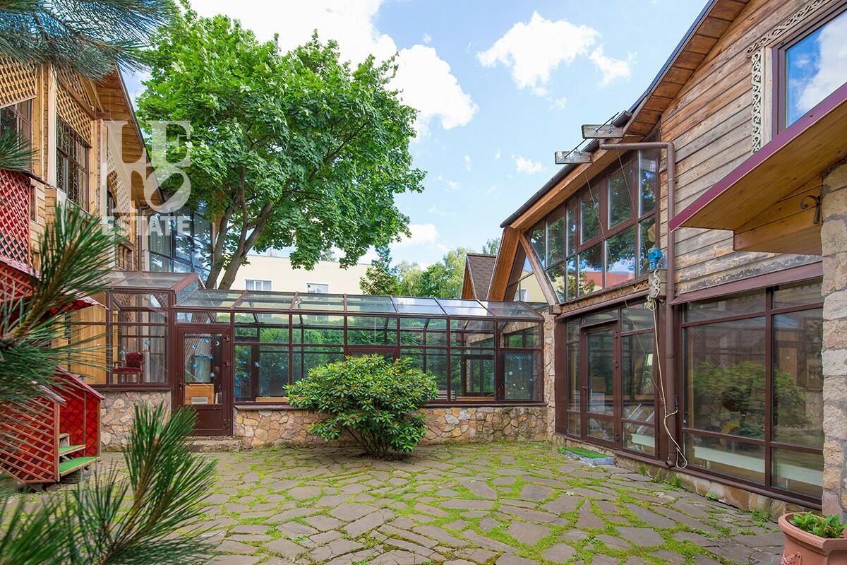 3-этажный коттедж 310 м² с отделкой