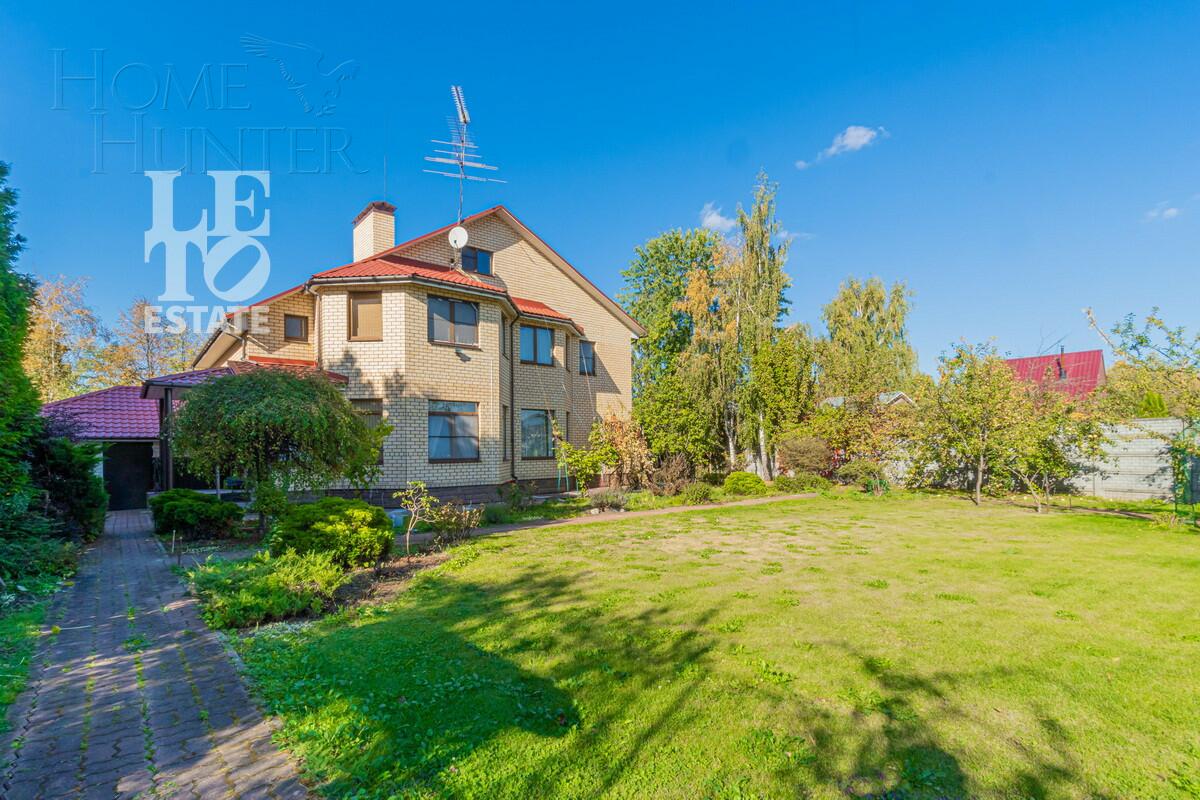 3-этажный коттедж 426 м² с отделкой