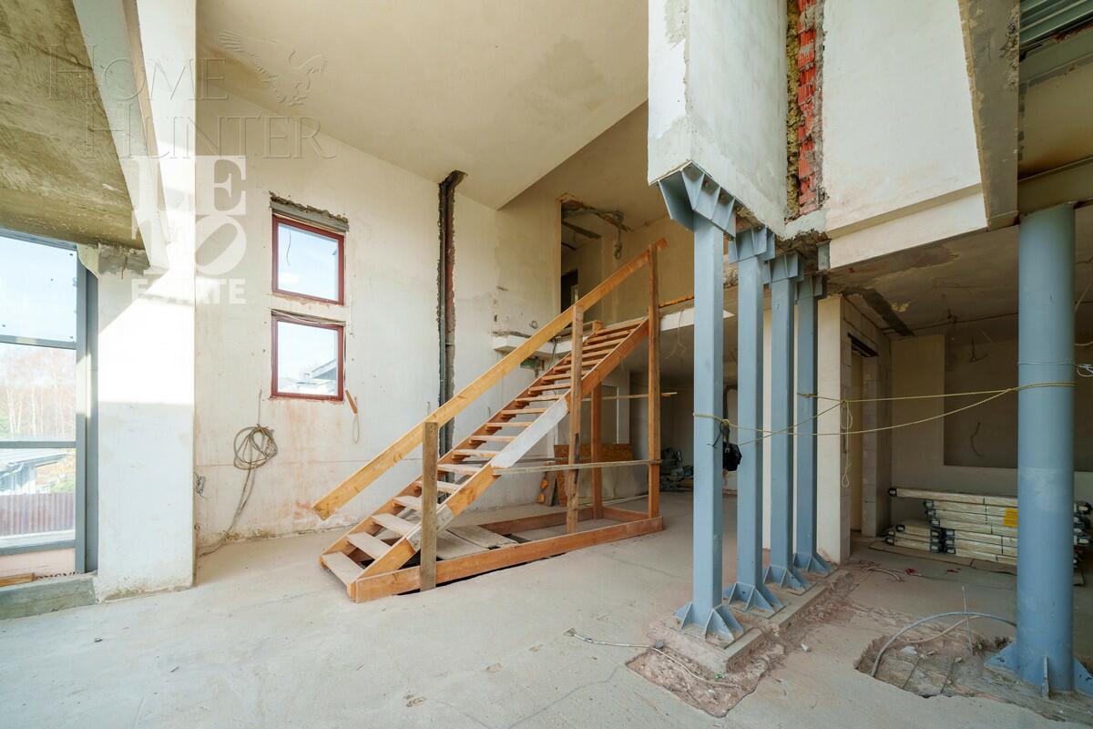 2-этажный коттедж 568.2 м² без отделки