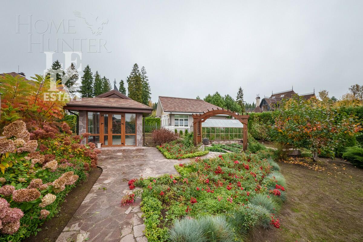 2-этажный коттедж 700 м² с отделкой