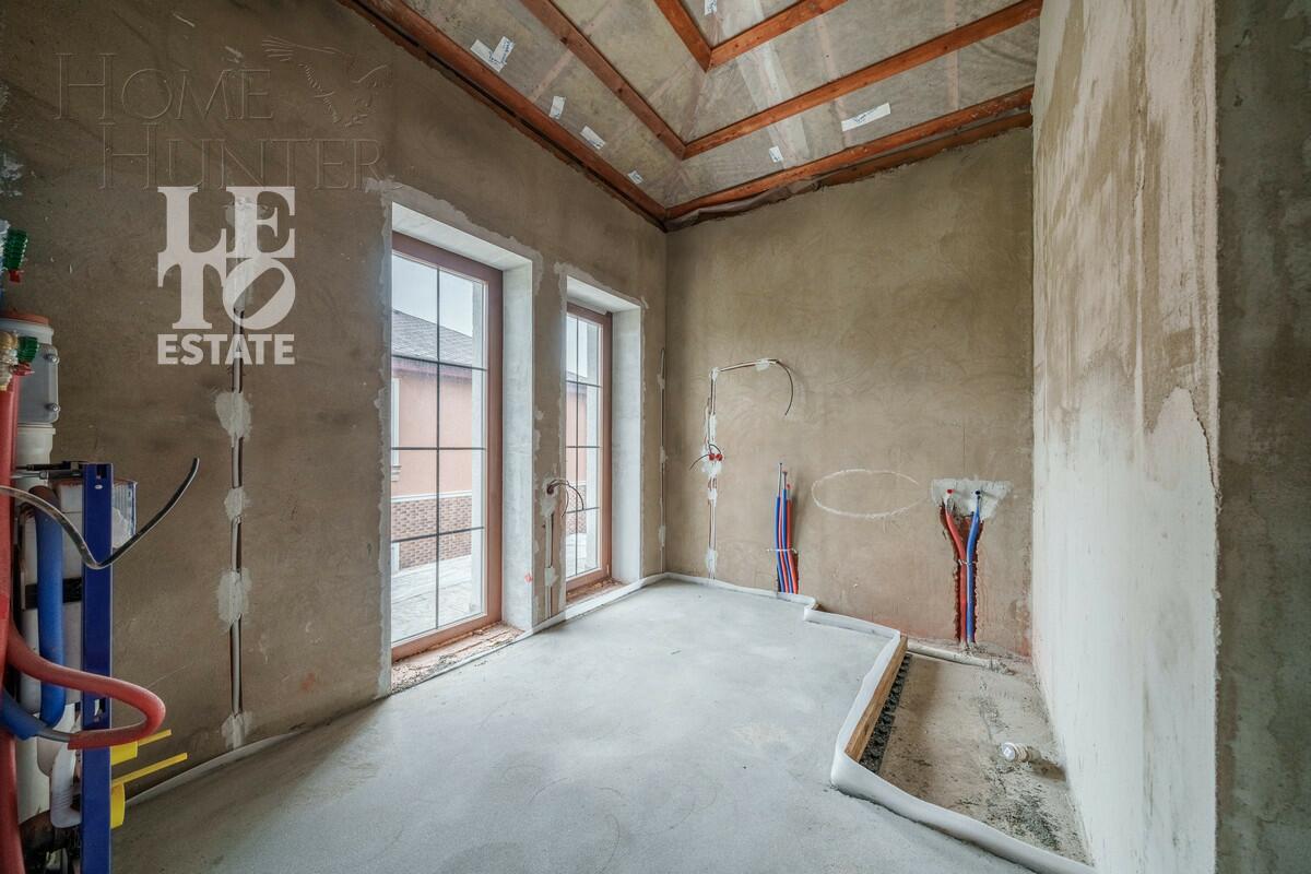 2-этажный коттедж 303 м² без отделки