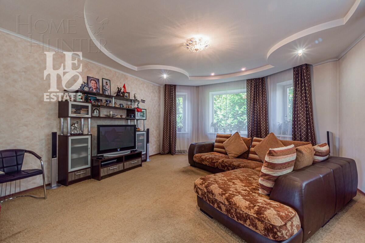 3-этажный коттедж 426 м² с отделкой