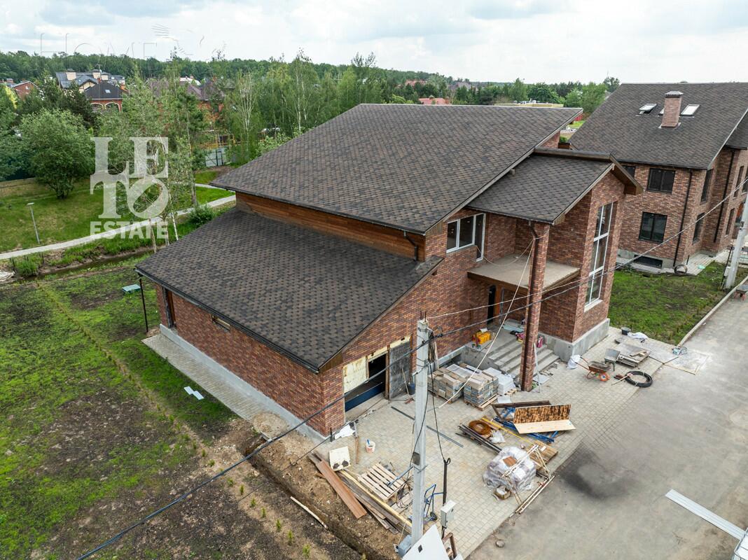 2-этажный коттедж 606.8 м² без отделки