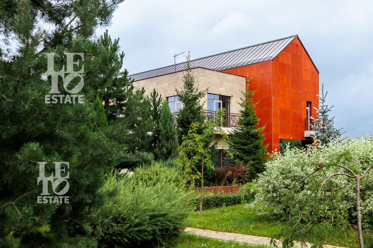 3-этажный коттедж 1 445 м² без отделки