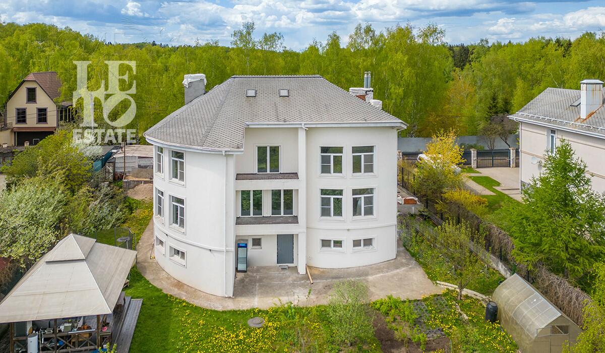 2-этажный коттедж 680 м² без отделки