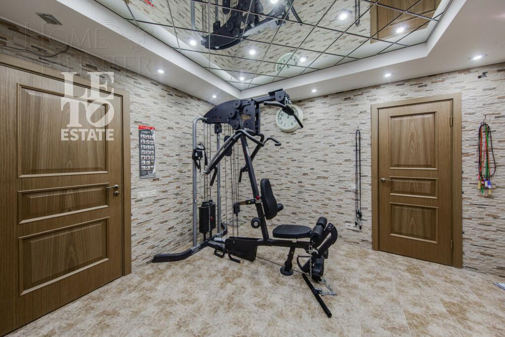 3-этажный коттедж 553.6 м² с отделкой