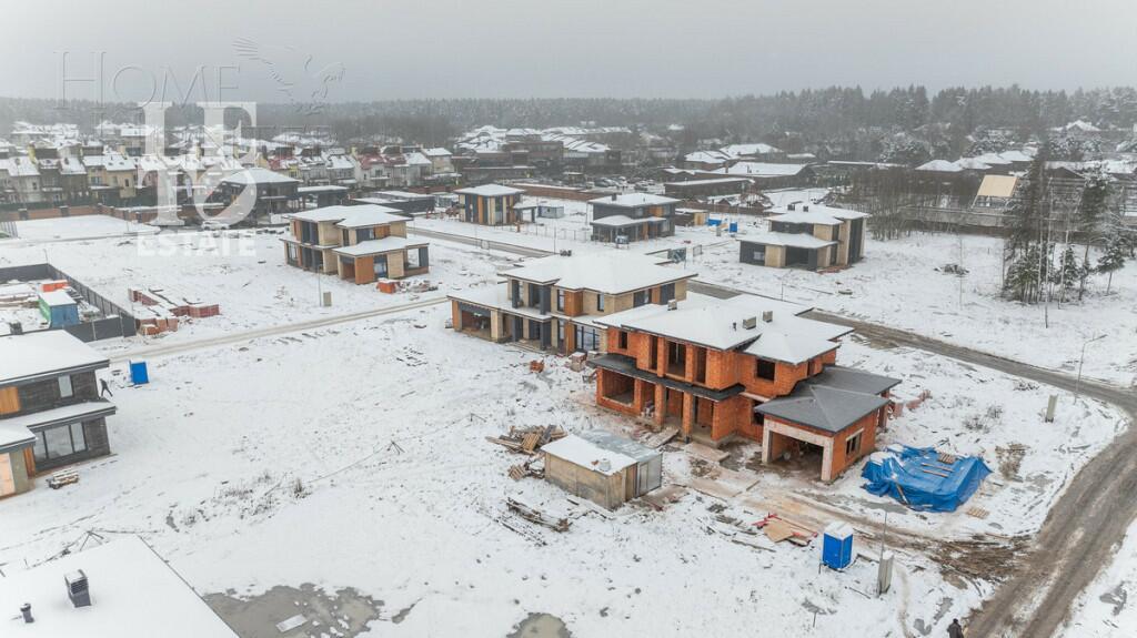 2-этажный коттедж 305 м² без отделки