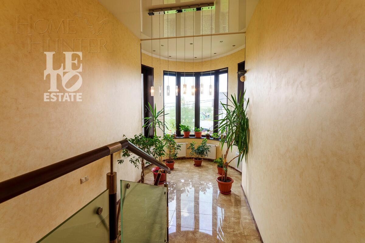 2-этажный коттедж 529.6 м² с отделкой