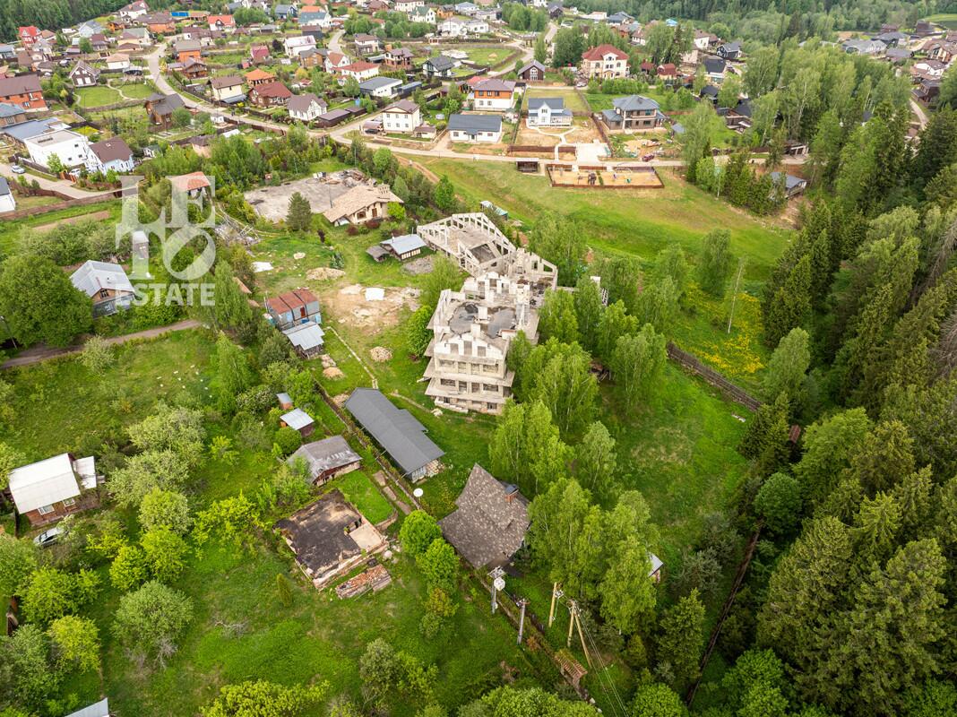 3-этажный коттедж 2 270 м² без отделки