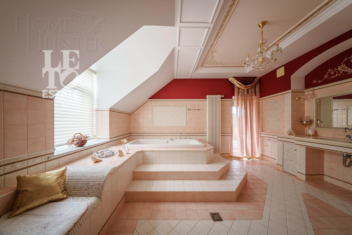 2-этажный коттедж 700 м² с отделкой