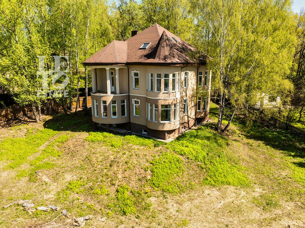 2-этажный коттедж 500 м² без отделки