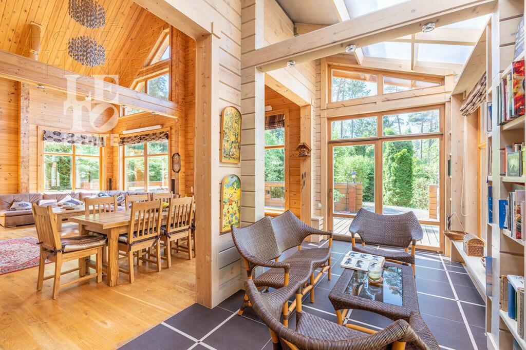 2-этажный коттедж 400 м² с отделкой