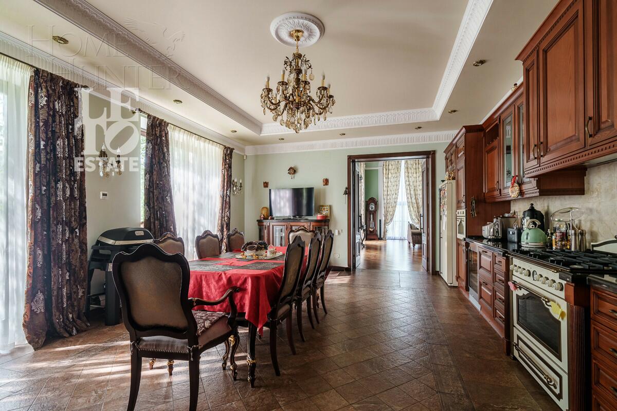 2-этажный коттедж 848 м² без отделки