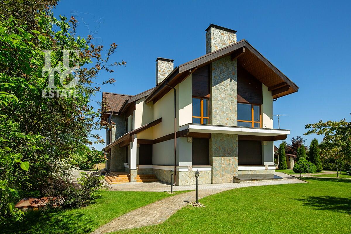 2-этажный коттедж 962.1 м² без отделки