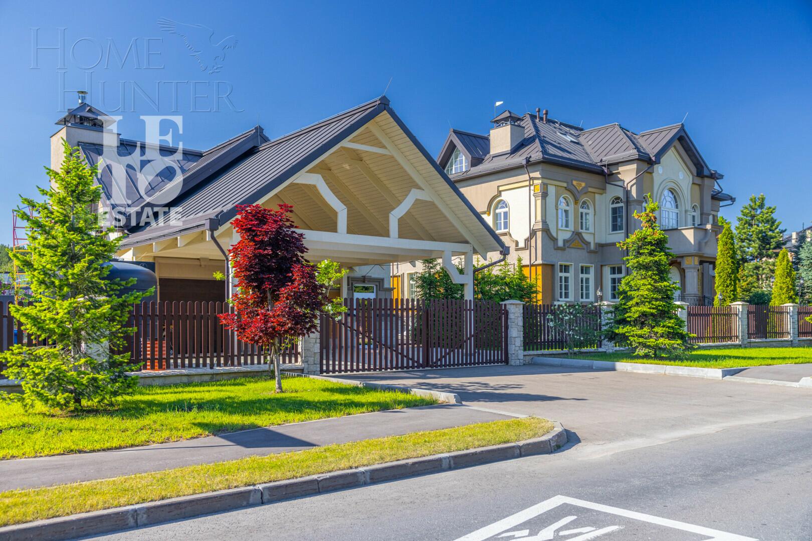 2-этажный коттедж 1 700 м² с отделкой