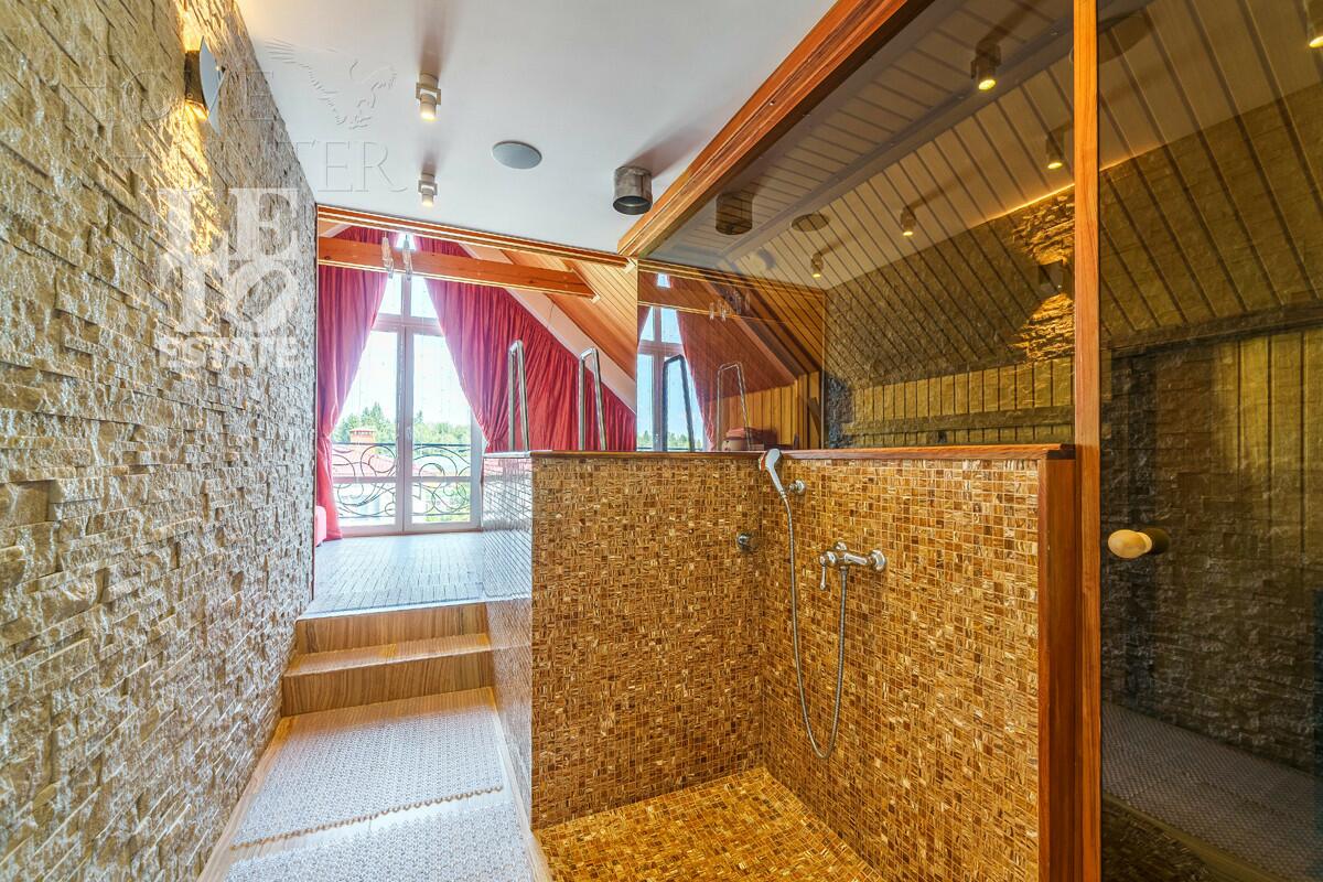 3-этажный коттедж 500 м² с отделкой