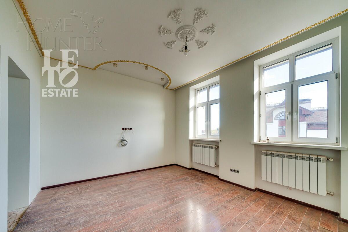 3-этажный коттедж 330 м² с отделкой