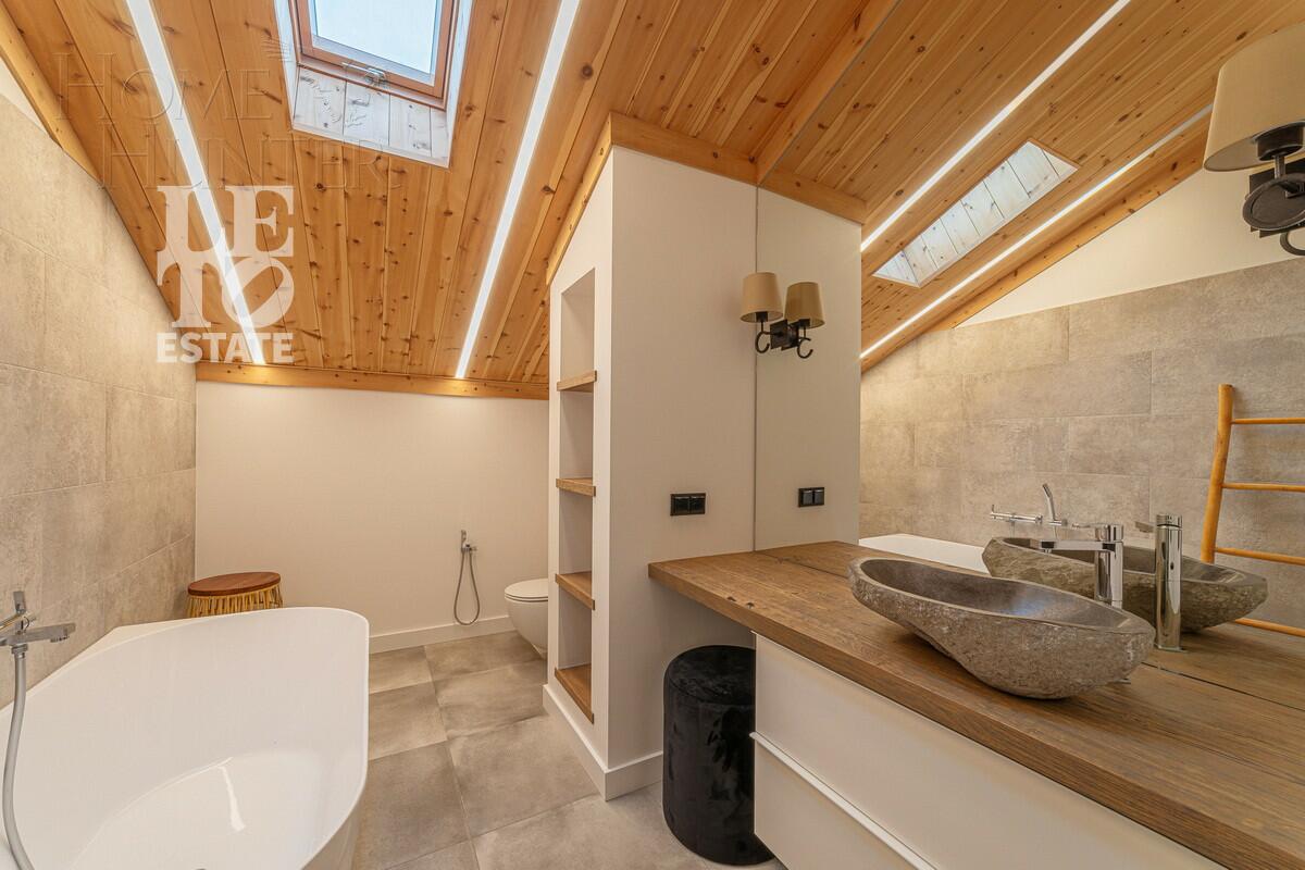 2-этажный коттедж 650 м² с отделкой