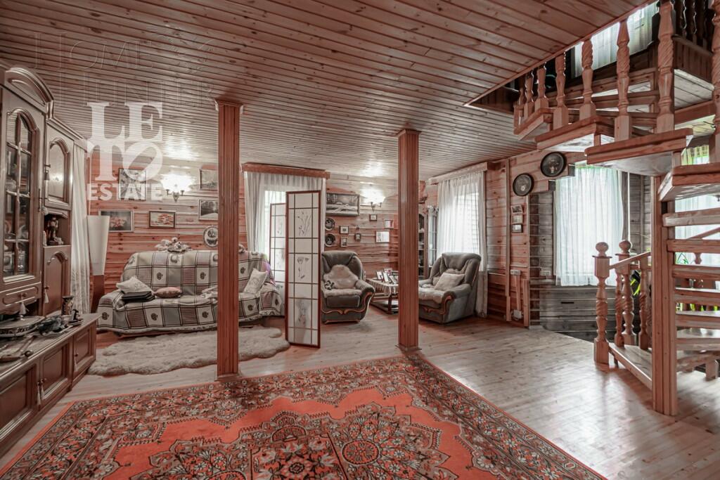 3-этажный коттедж 150 м² с отделкой