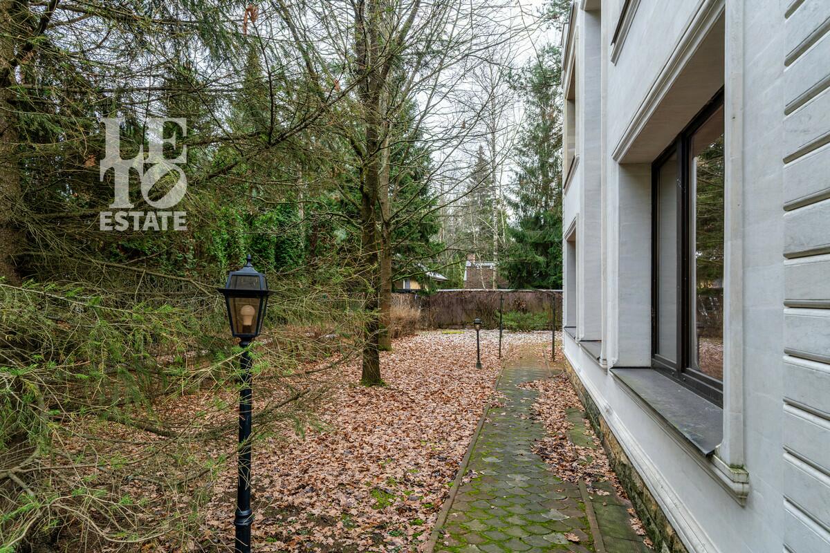 3-этажный коттедж 520 м² с отделкой