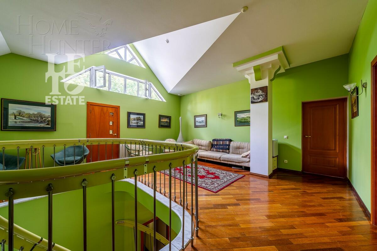 2-этажный коттедж 675.8 м² с отделкой