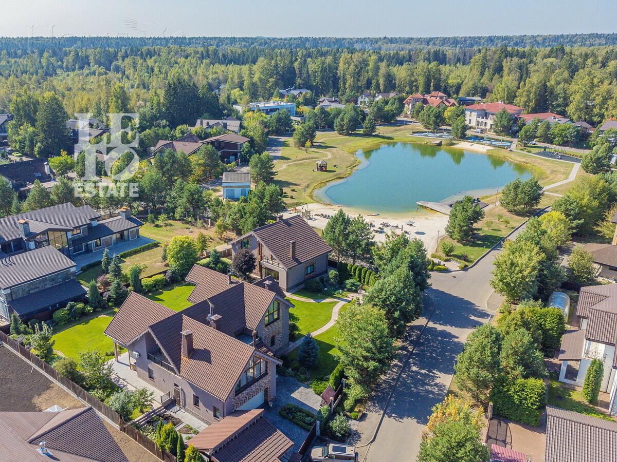 2-этажный коттедж 699 м² с отделкой