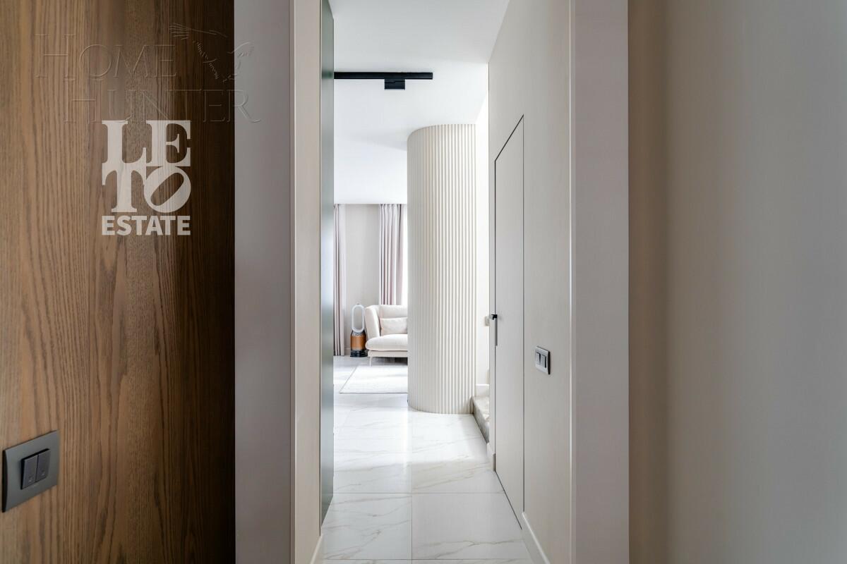 3-этажный коттедж 210 м² с отделкой