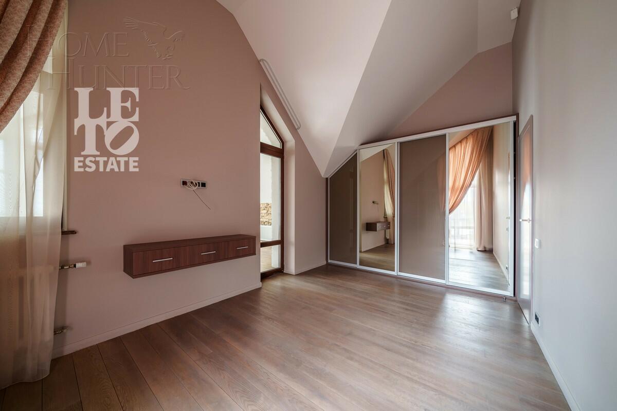 2-этажный коттедж 699 м² с отделкой