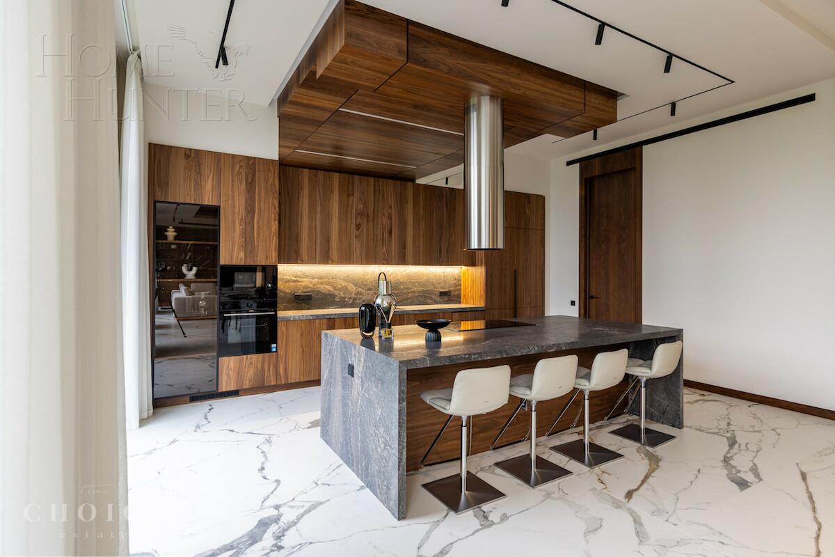 2-этажный коттедж 437.2 м² с отделкой