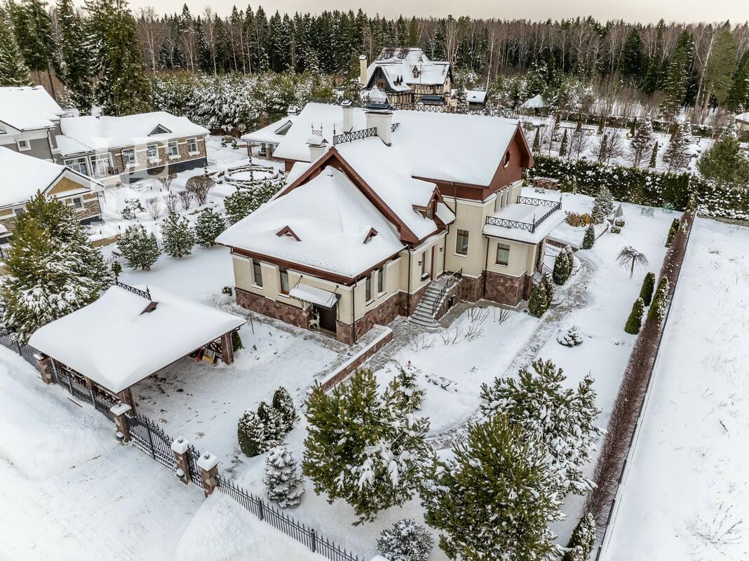 2-этажный коттедж 700 м² с отделкой