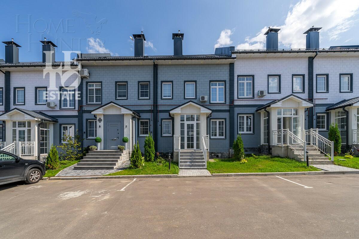 2-этажный таунхаус 286.7 м² с отделкой