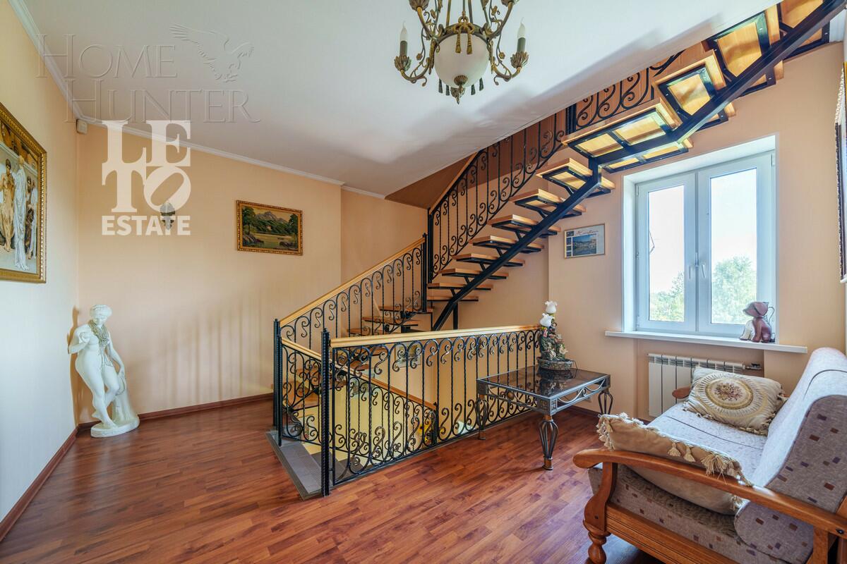 2-этажный коттедж 330 м² с отделкой