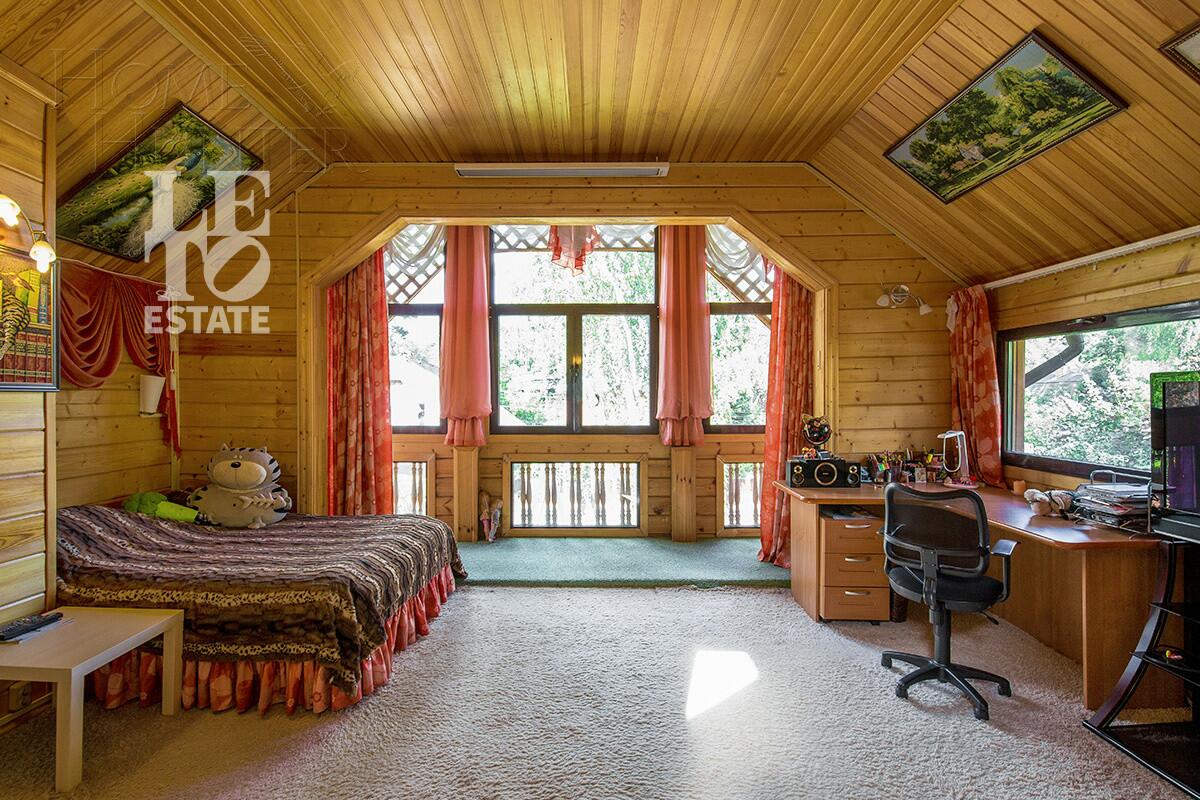 3-этажный коттедж 310 м² с отделкой