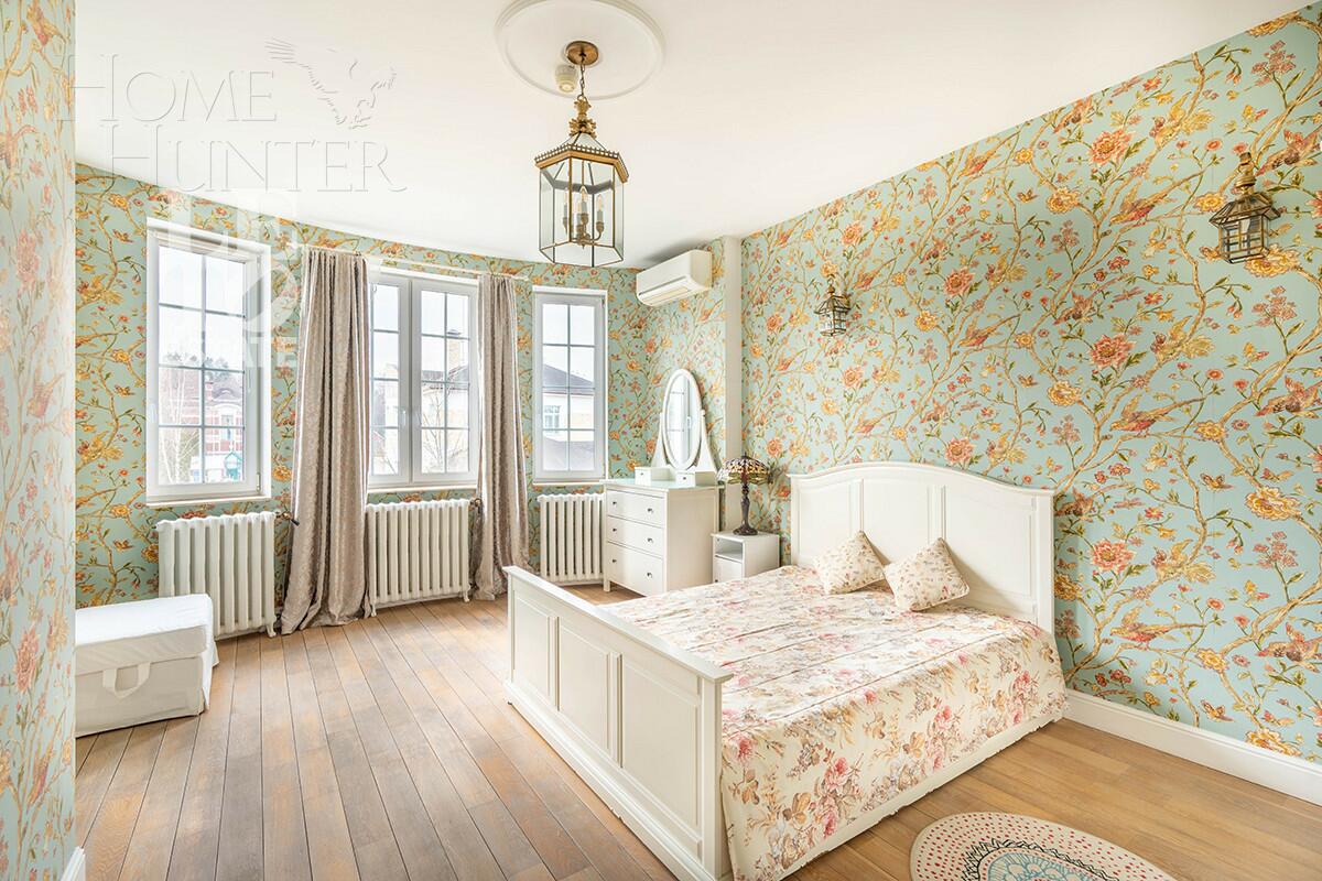 2-этажный коттедж 550 м² с отделкой