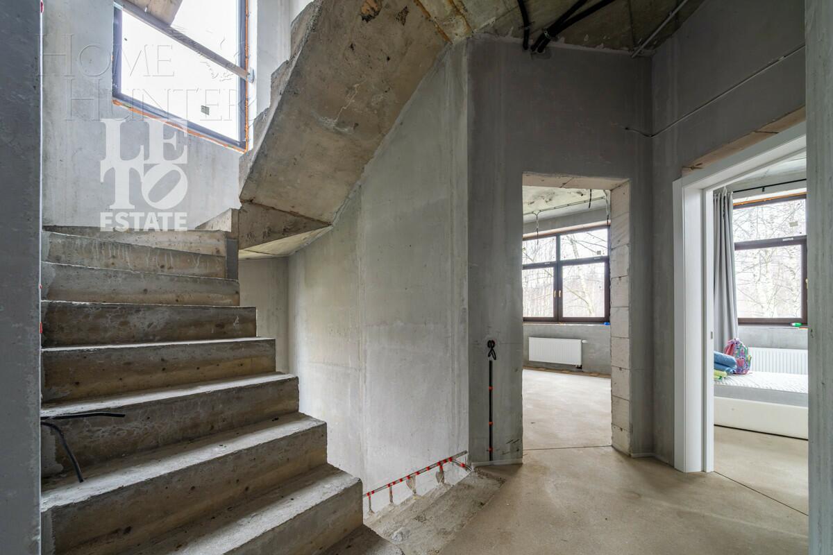 2-этажный коттедж 300 м² без отделки