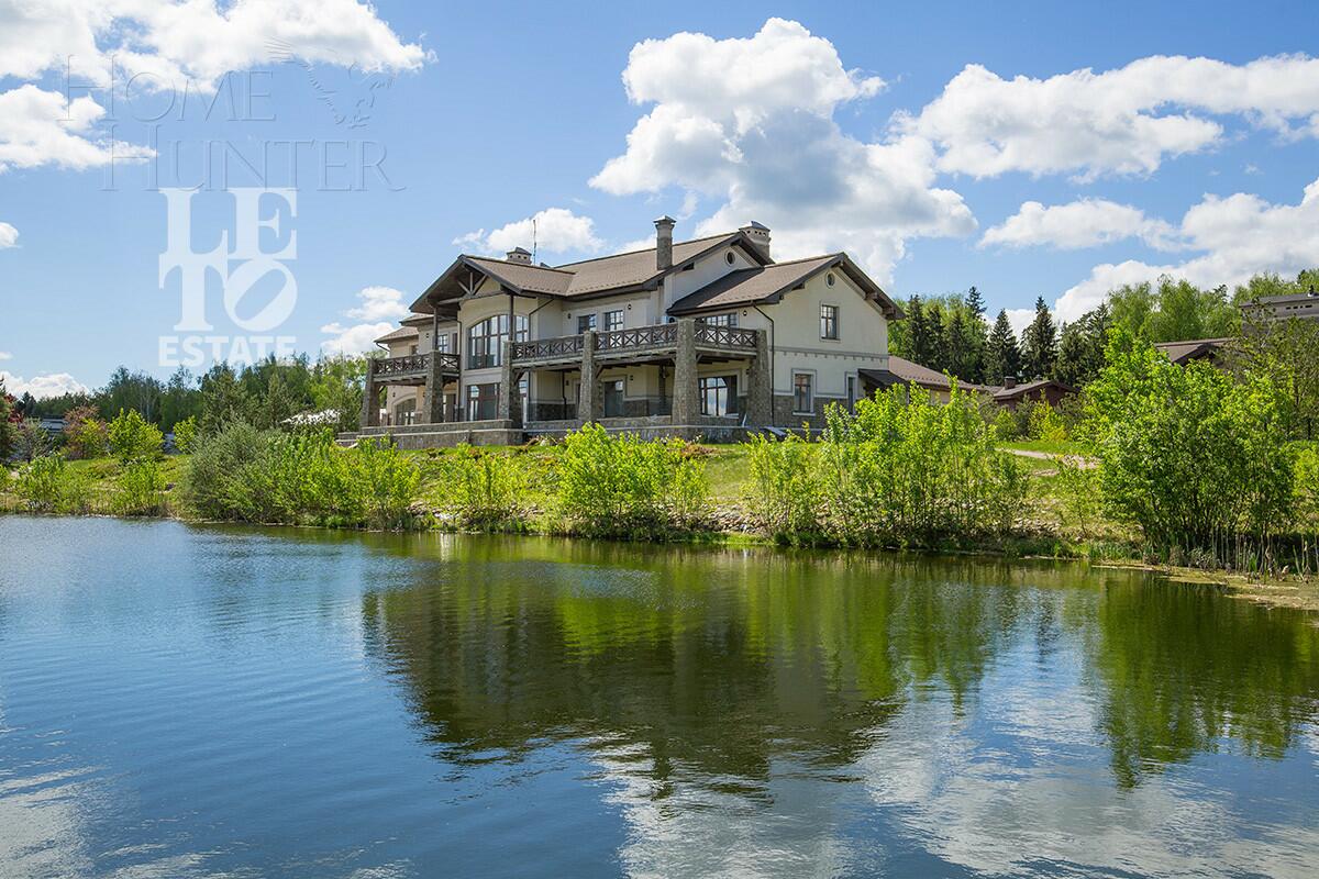 2-этажный коттедж 1 272.6 м² без отделки